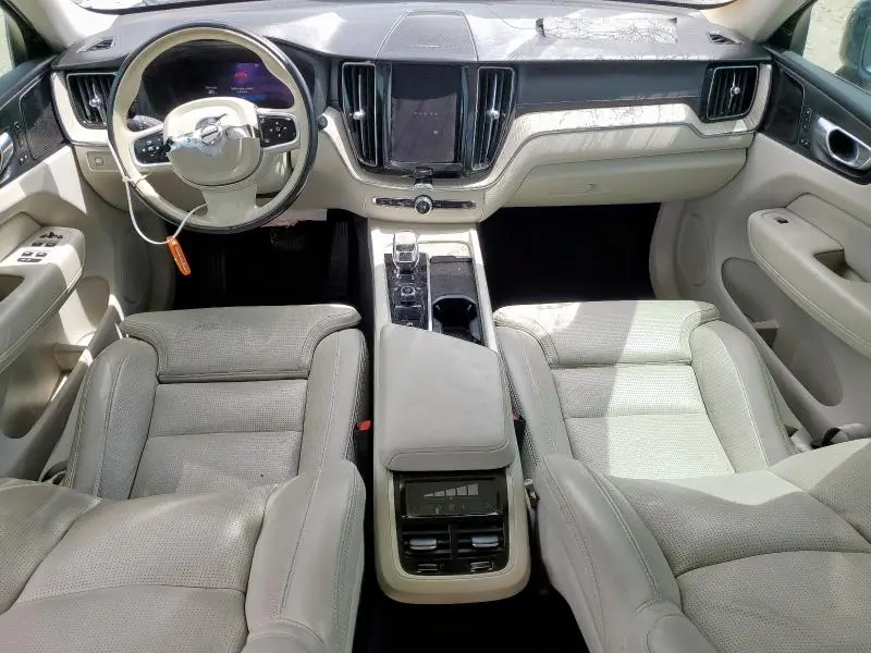 2022 VOLVO XC60 B5 INSCRIPTION  