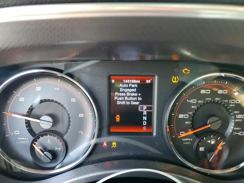 2012 DODGE CHARGER SXT  