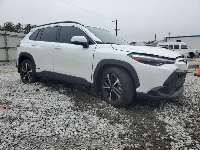 2024 TOYOTA COROLLA CROSS SE  