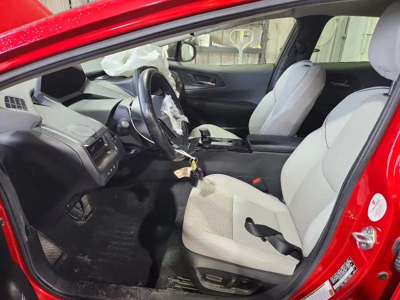2023 TOYOTA PRIUS XLE  