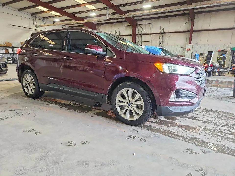 2022 FORD EDGE TITANIUM  