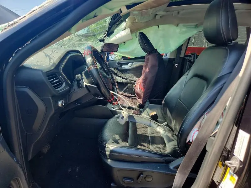 2021 FORD ESCAPE TITANIUM  