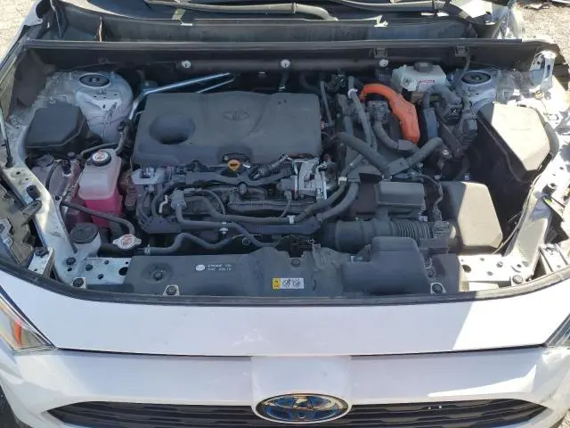 2021 TOYOTA RAV4 XLE  