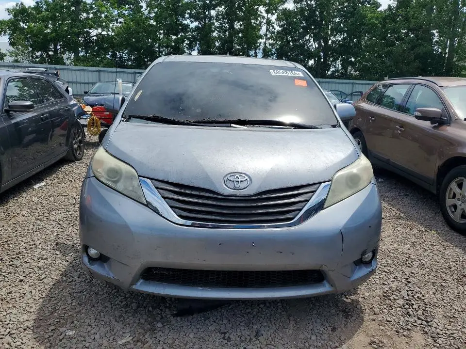 2011 TOYOTA SIENNA XLE 7-PASSENGER  