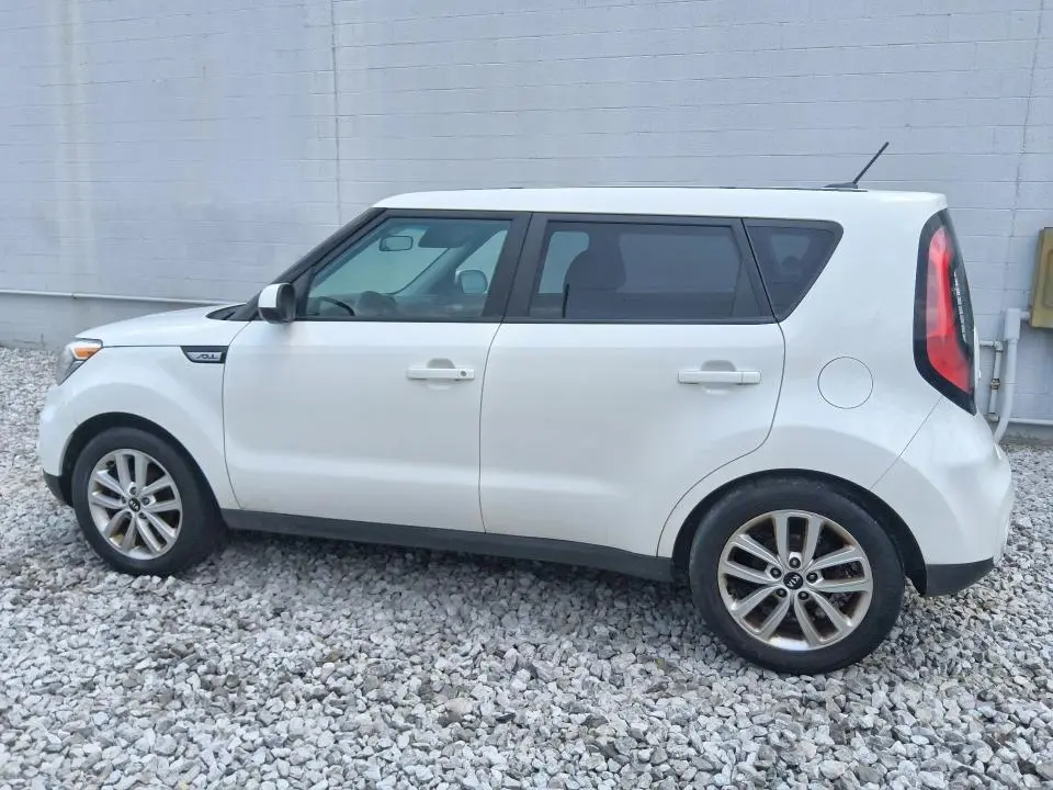 2019 KIA SOUL +  