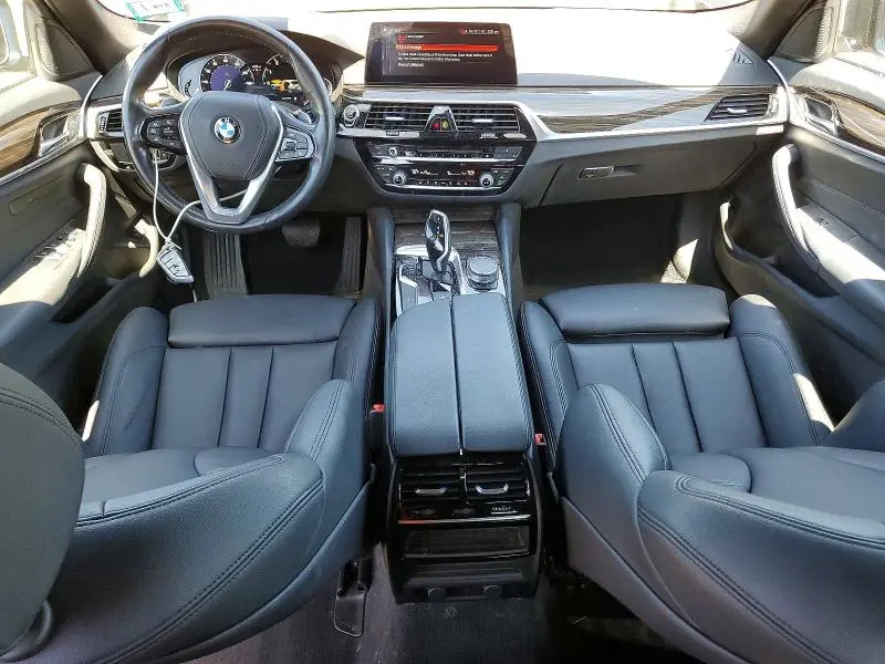 2019 BMW 530 XI  