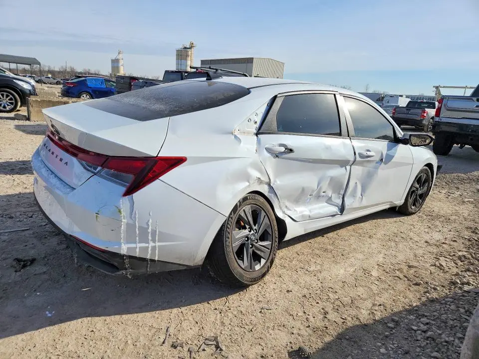 2021 HYUNDAI ELANTRA SEL  