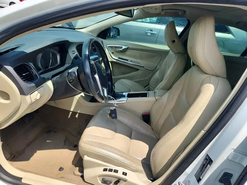 2014 VOLVO S60 T5  