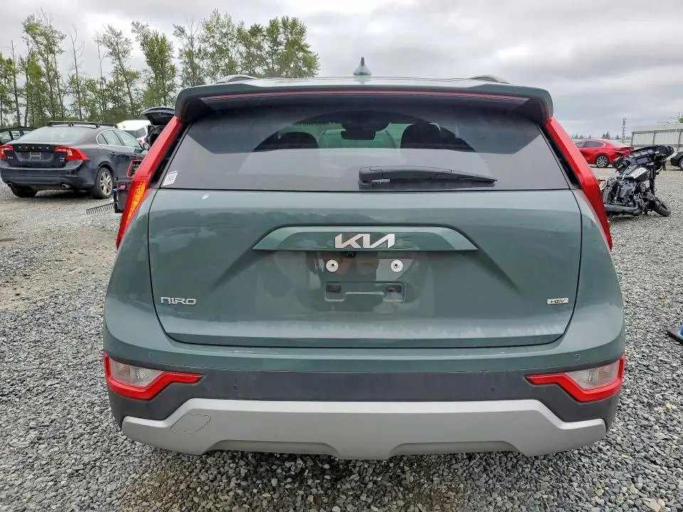 2024 KIA NIRO EX  