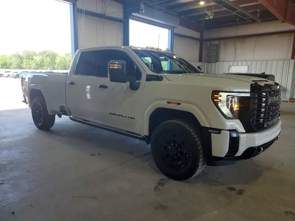 2026 GMC SIERRA K3500 DENALI ULTIMATE  