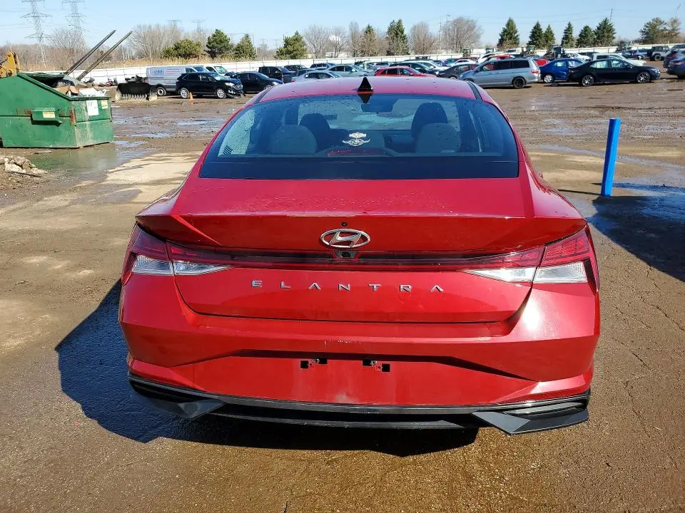 2021 HYUNDAI ELANTRA SEL  