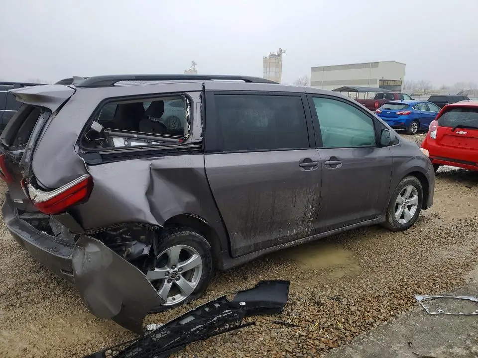 2020 TOYOTA SIENNA LE 8-PASSENGER  