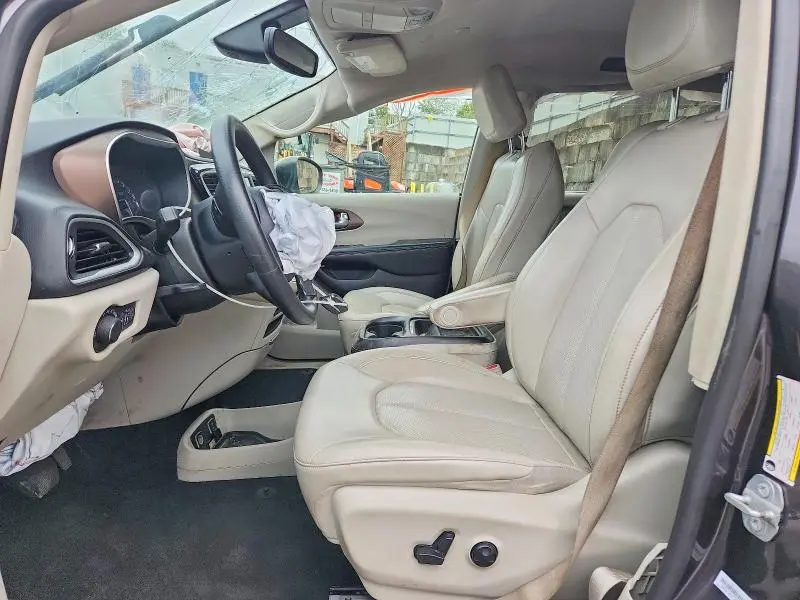 2021 CHRYSLER VOYAGER LXI  