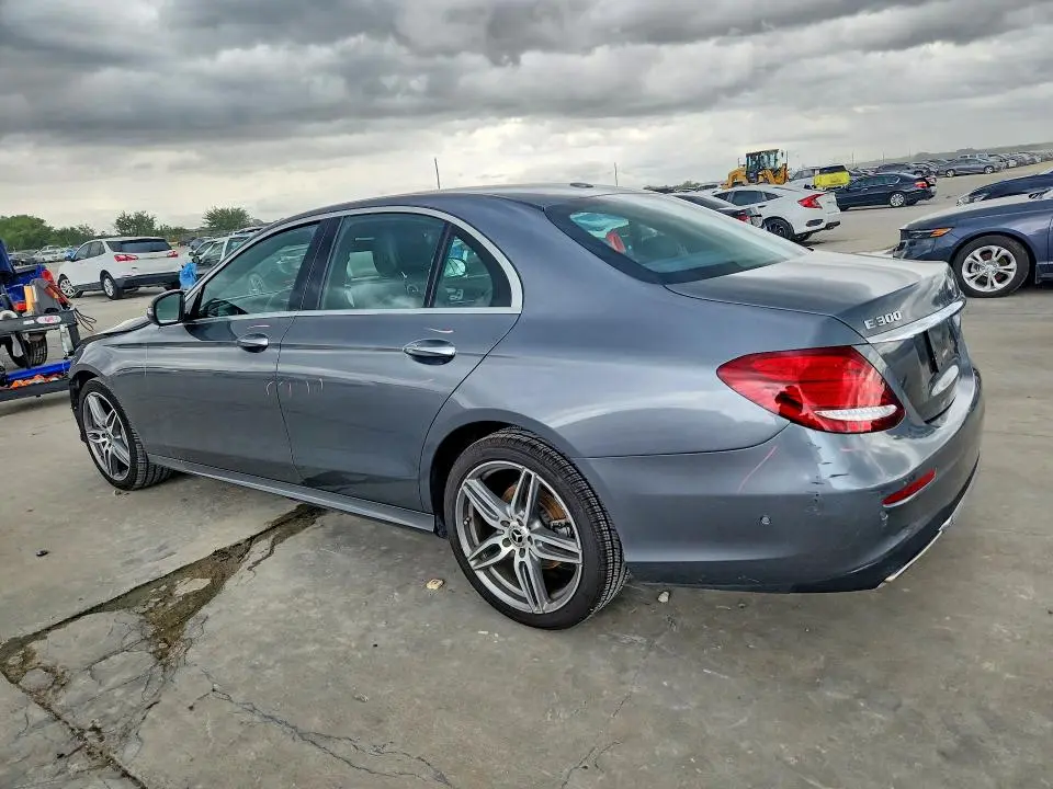 2018 MERCEDES-BENZ E 300  