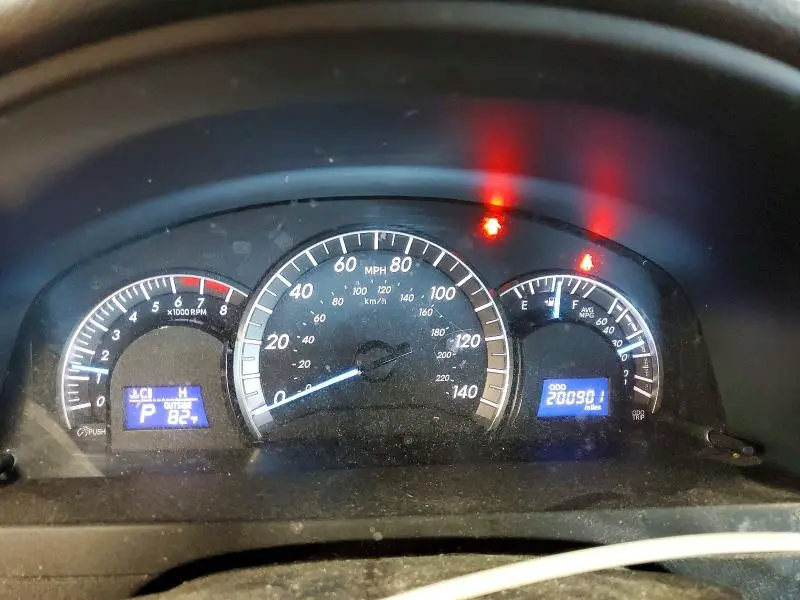 2014 TOYOTA CAMRY SE  