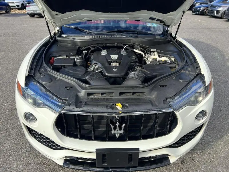 2017 MASERATI LEVANTE SPORT  
