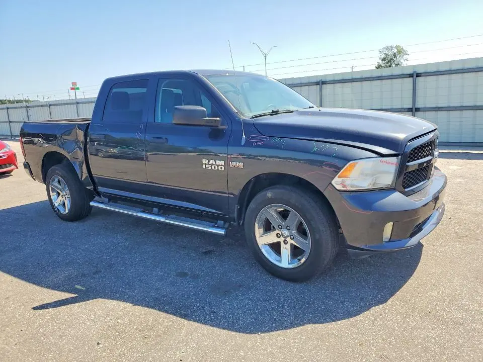 2013 RAM 1500 ST  