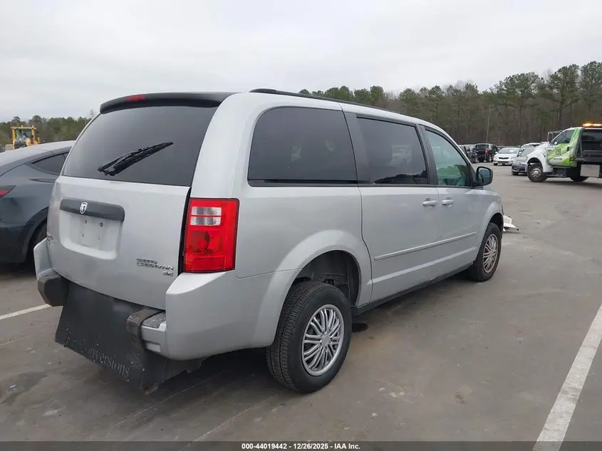 2010 DODGE GRAND CARAVAN SE