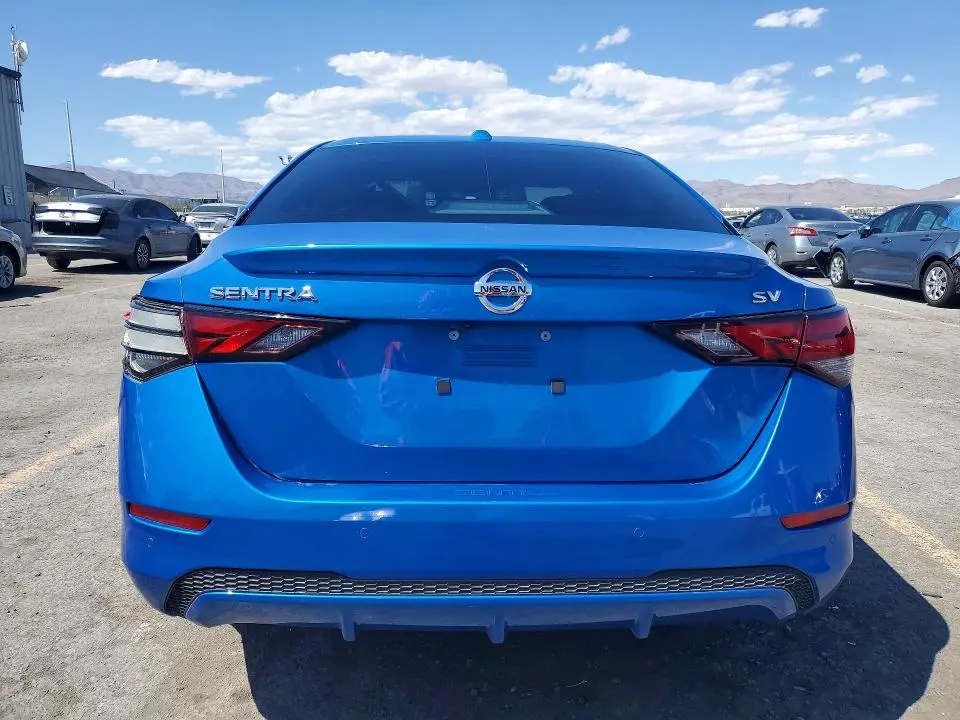 2022 NISSAN SENTRA SV  