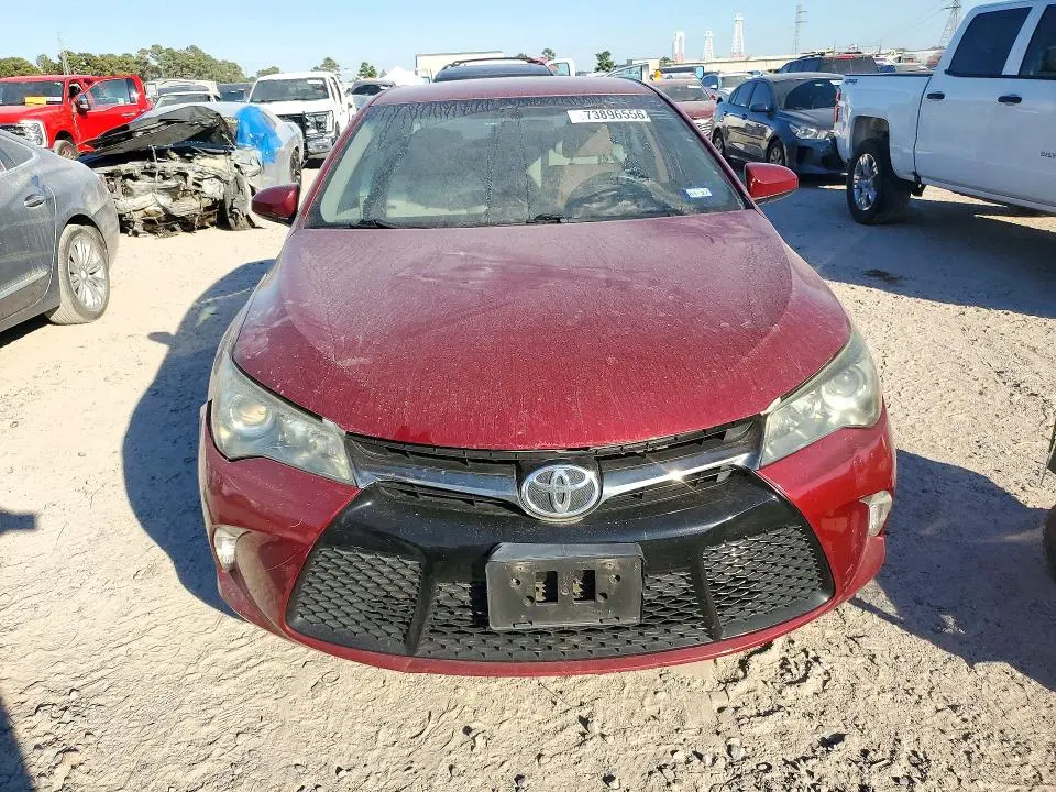 2015 TOYOTA CAMRY SE  