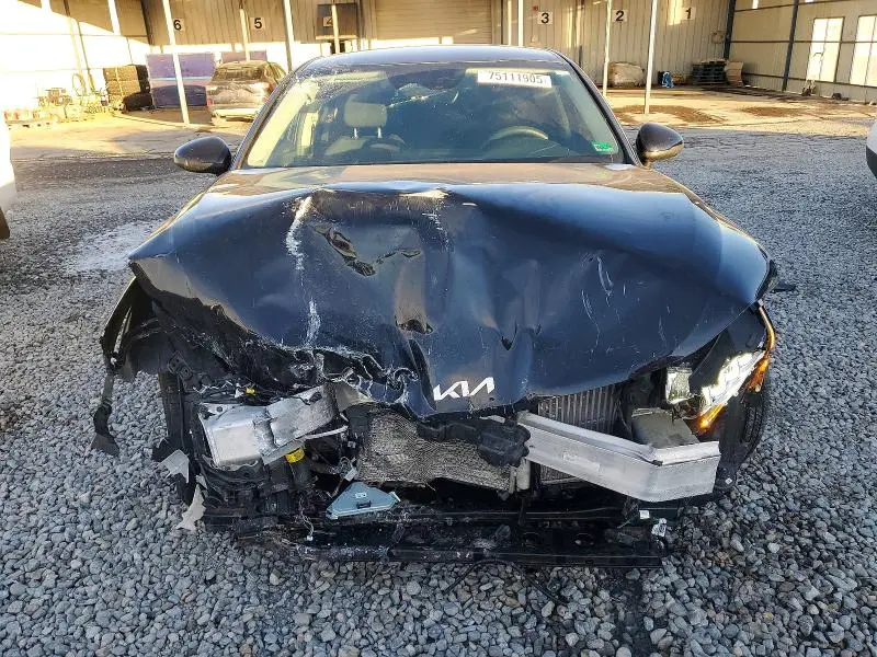 2022 KIA K5 LX  