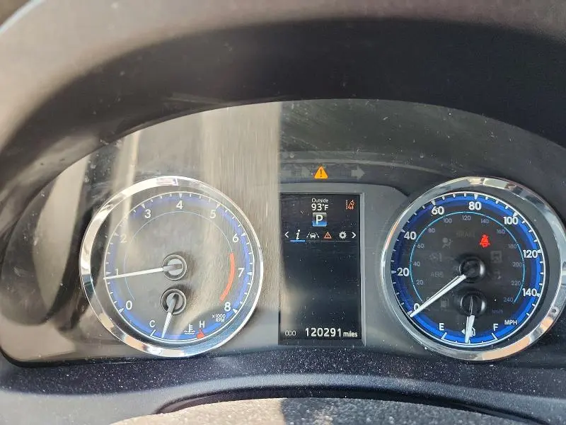 2017 TOYOTA COROLLA SE  