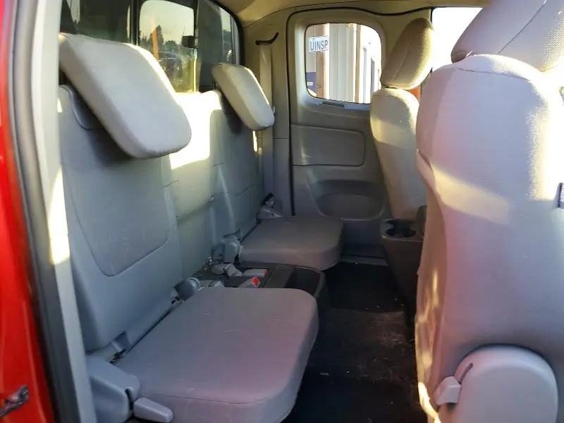 2015 TOYOTA TACOMA BASE  
