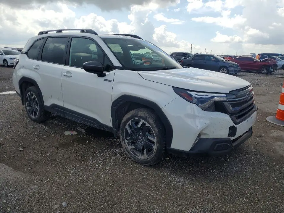 2025 SUBARU FORESTER PREMIUM  