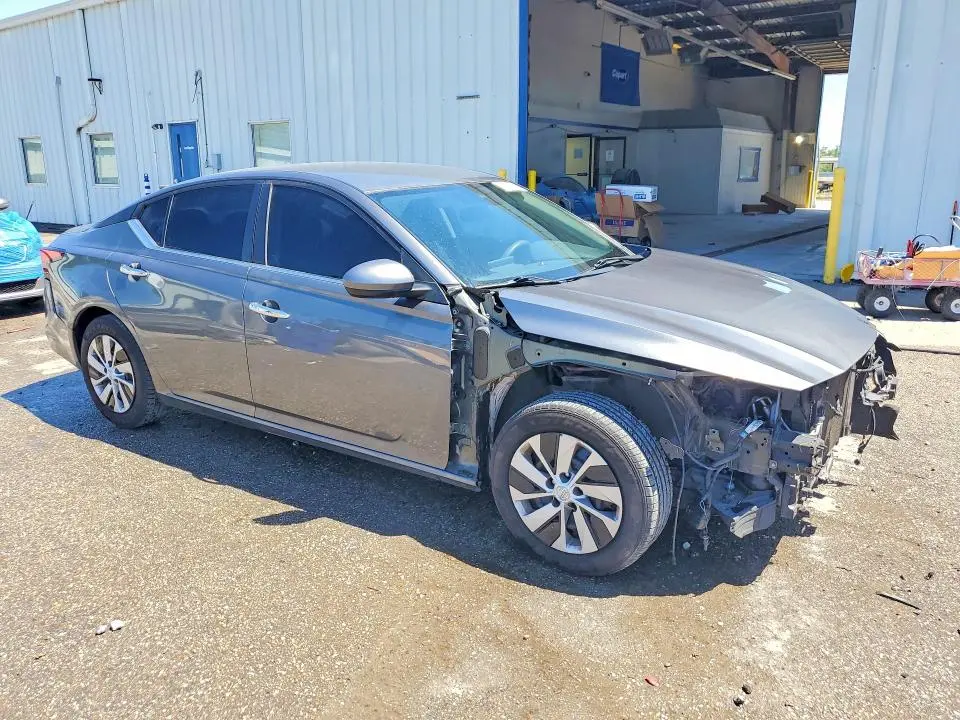 2022 NISSAN ALTIMA S  