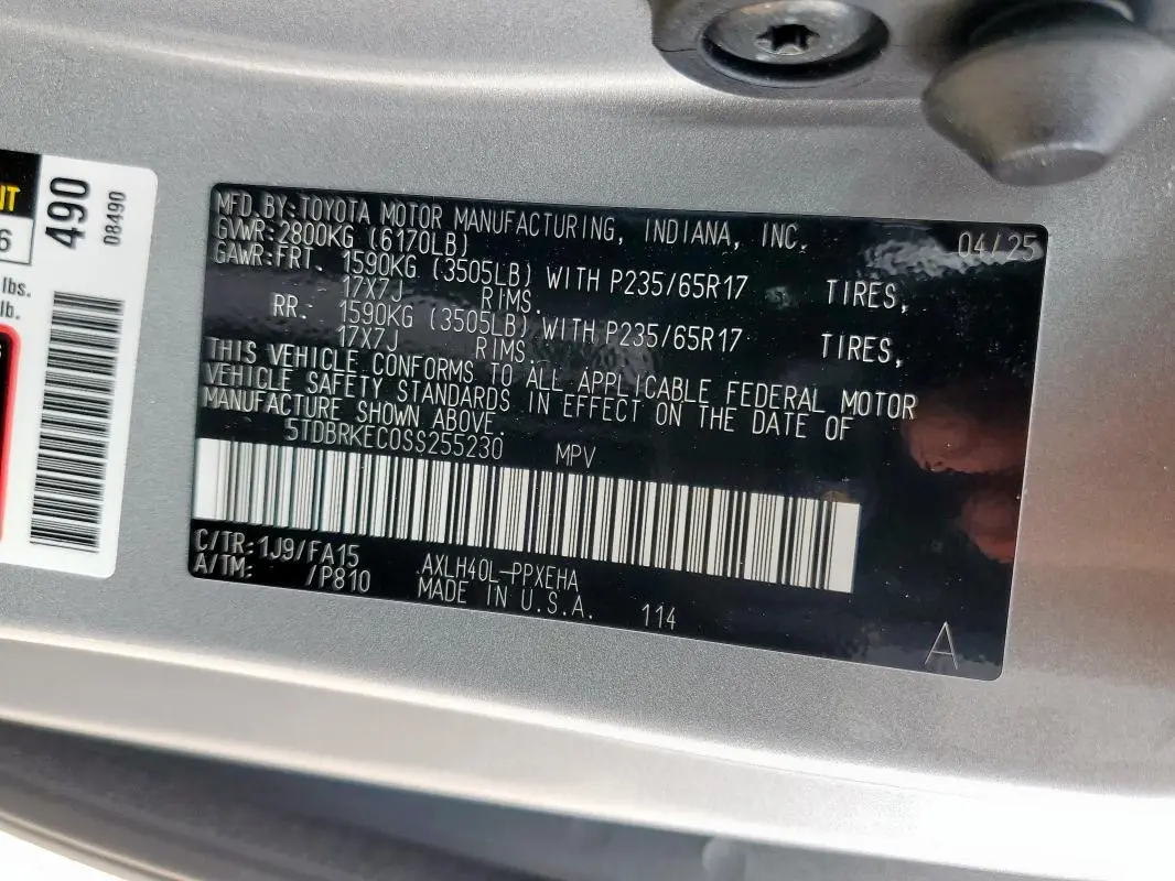 2025 TOYOTA SIENNA LE  