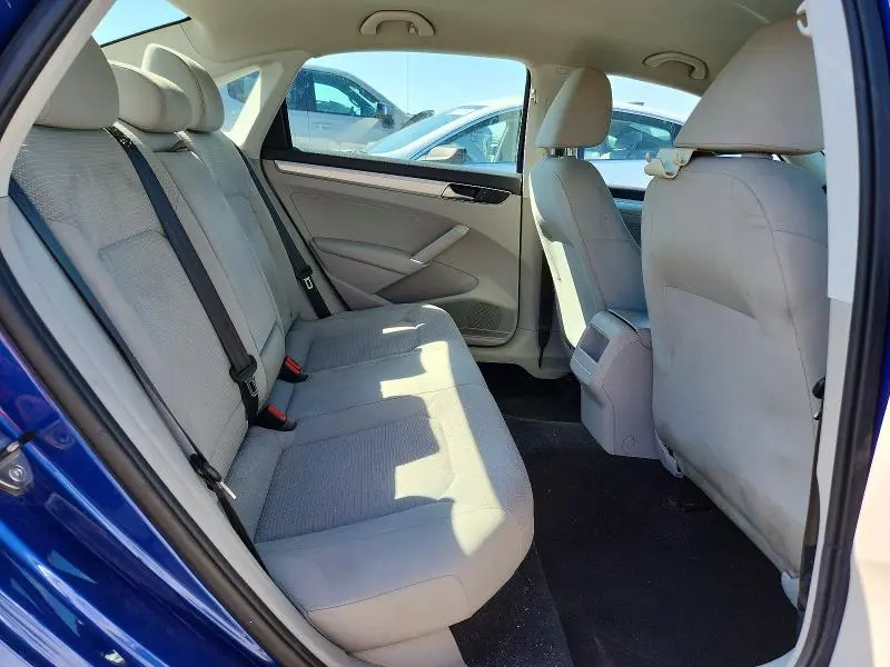 2017 VOLKSWAGEN PASSAT S  