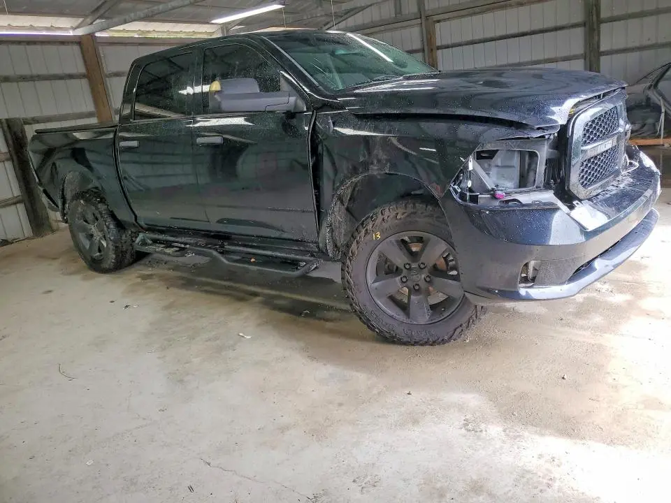 2015 RAM 1500 ST  