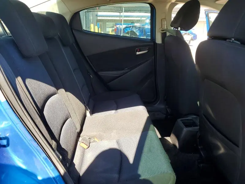 2019 TOYOTA YARIS LE  