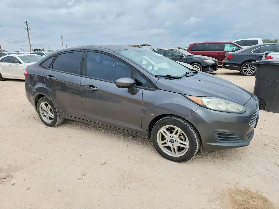 2018 FORD FIESTA SE  
