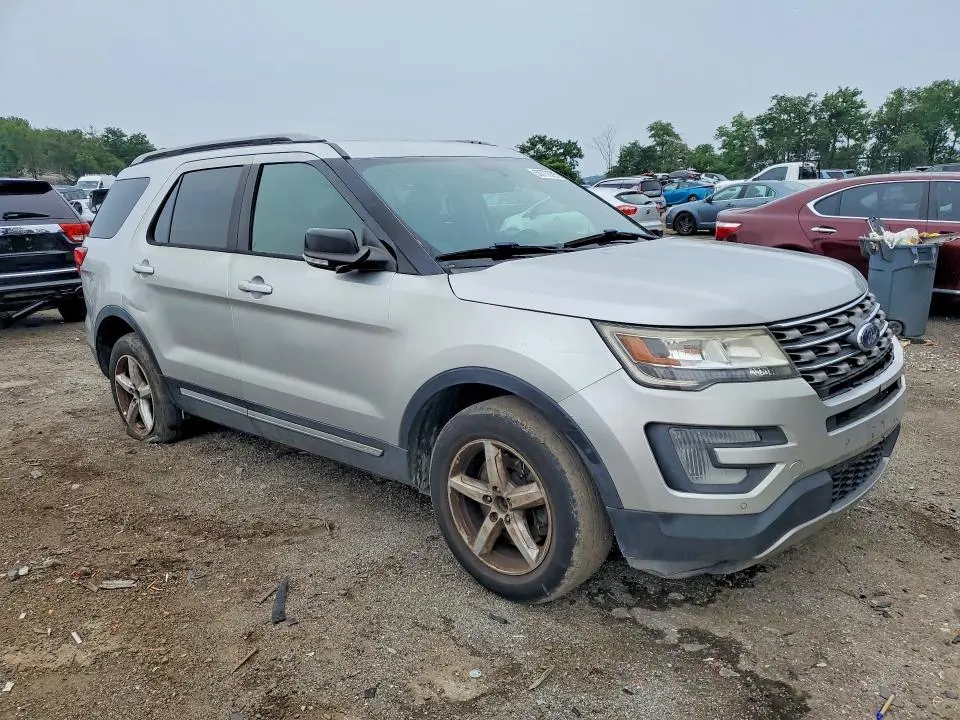 2017 FORD EXPLORER XLT  