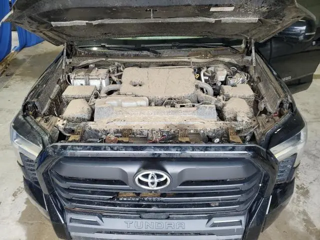 2023 TOYOTA TUNDRA CREWMAX SR5  
