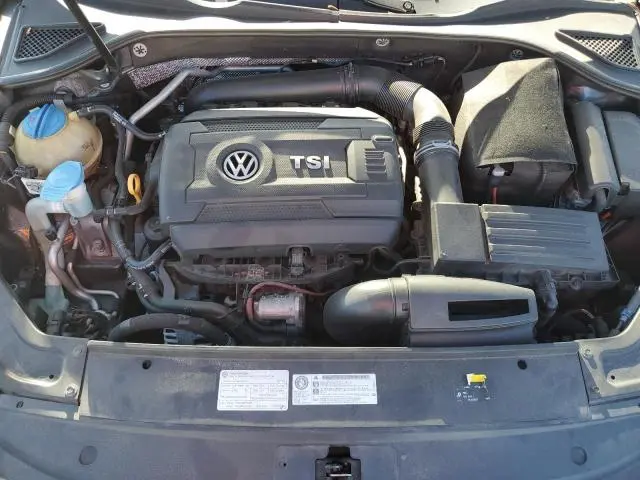 2017 VOLKSWAGEN PASSAT SE  