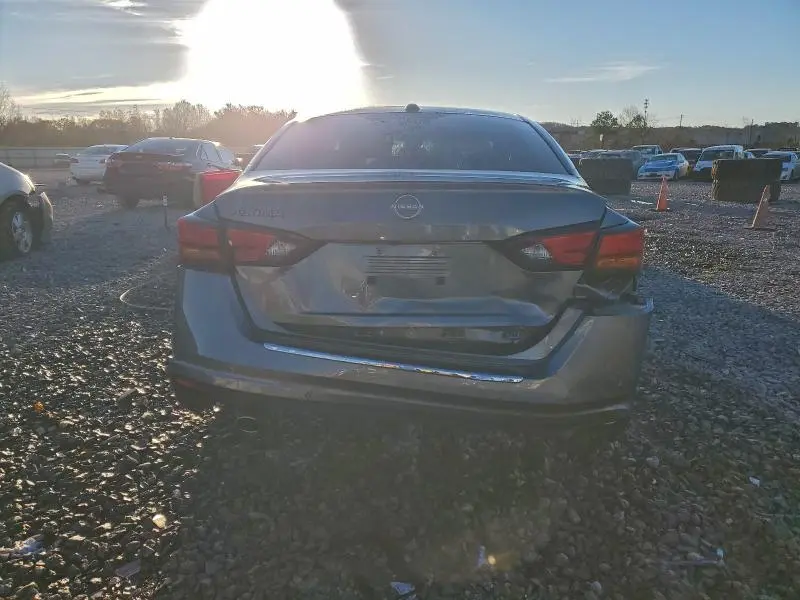 2023 NISSAN ALTIMA SR  