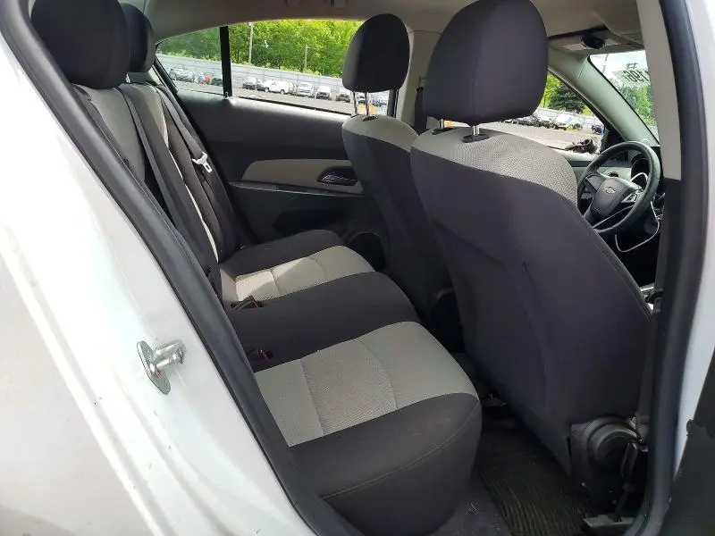 2015 CHEVROLET CRUZE LS  