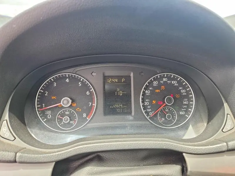 2015 VOLKSWAGEN PASSAT S  
