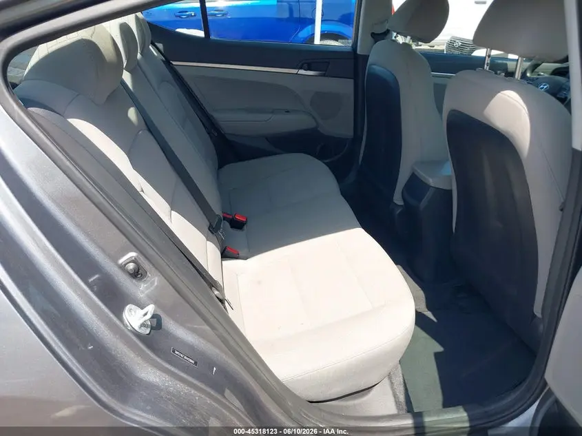 2019 HYUNDAI ELANTRA SE
