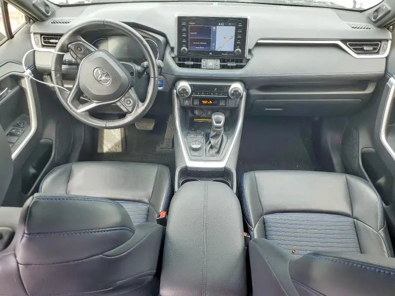 2020 TOYOTA RAV4 XSE  