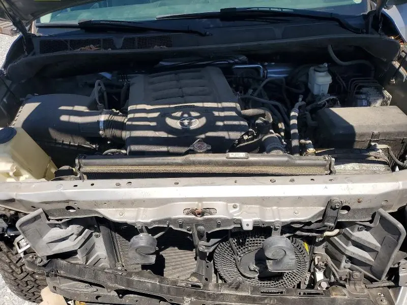 2018 TOYOTA SEQUOIA SR5  
