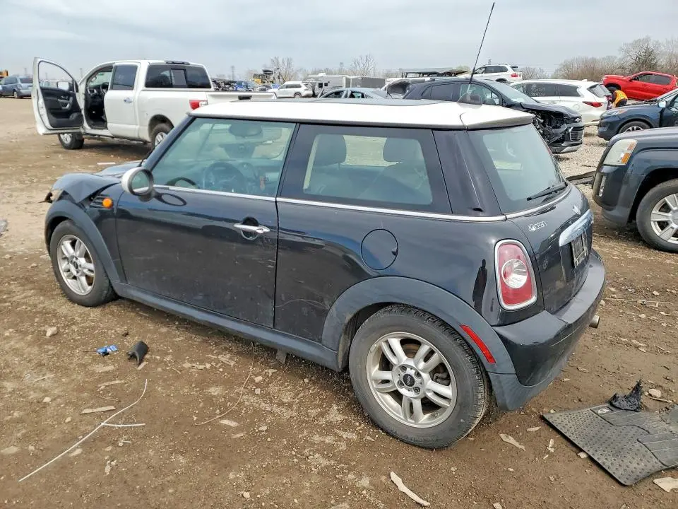 2013 MINI COOPER   