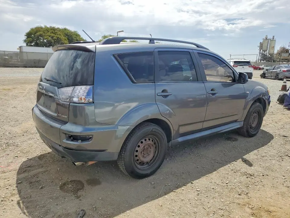 2011 MITSUBISHI OUTLANDER ES  