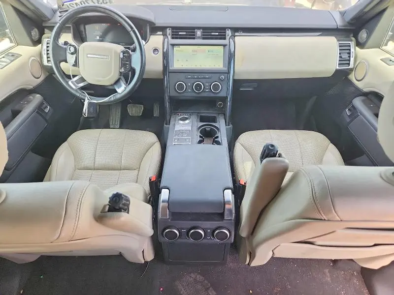 2019 LAND ROVER DISCOVERY SE  