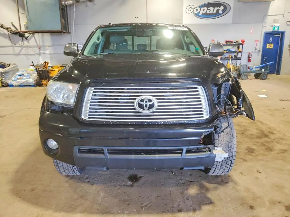2013 TOYOTA TUNDRA LIMITED V8  