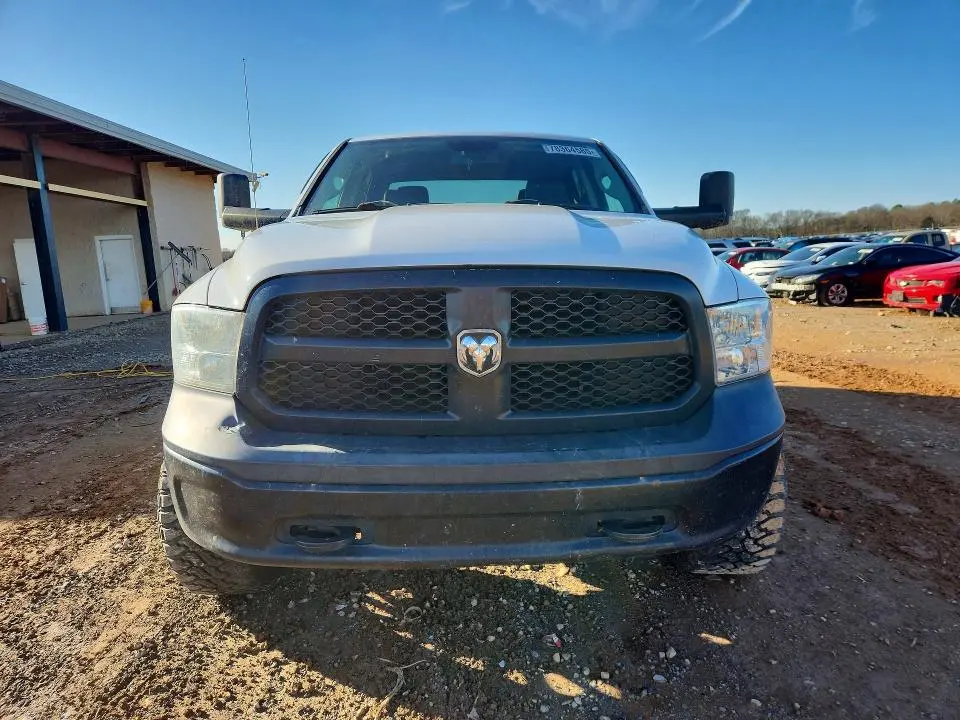 2016 RAM 1500 ST  
