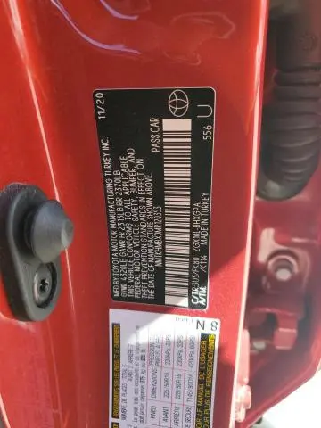 2021 TOYOTA C-HR XLE  