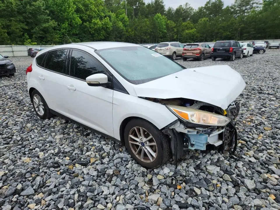 2017 FORD FOCUS SE  